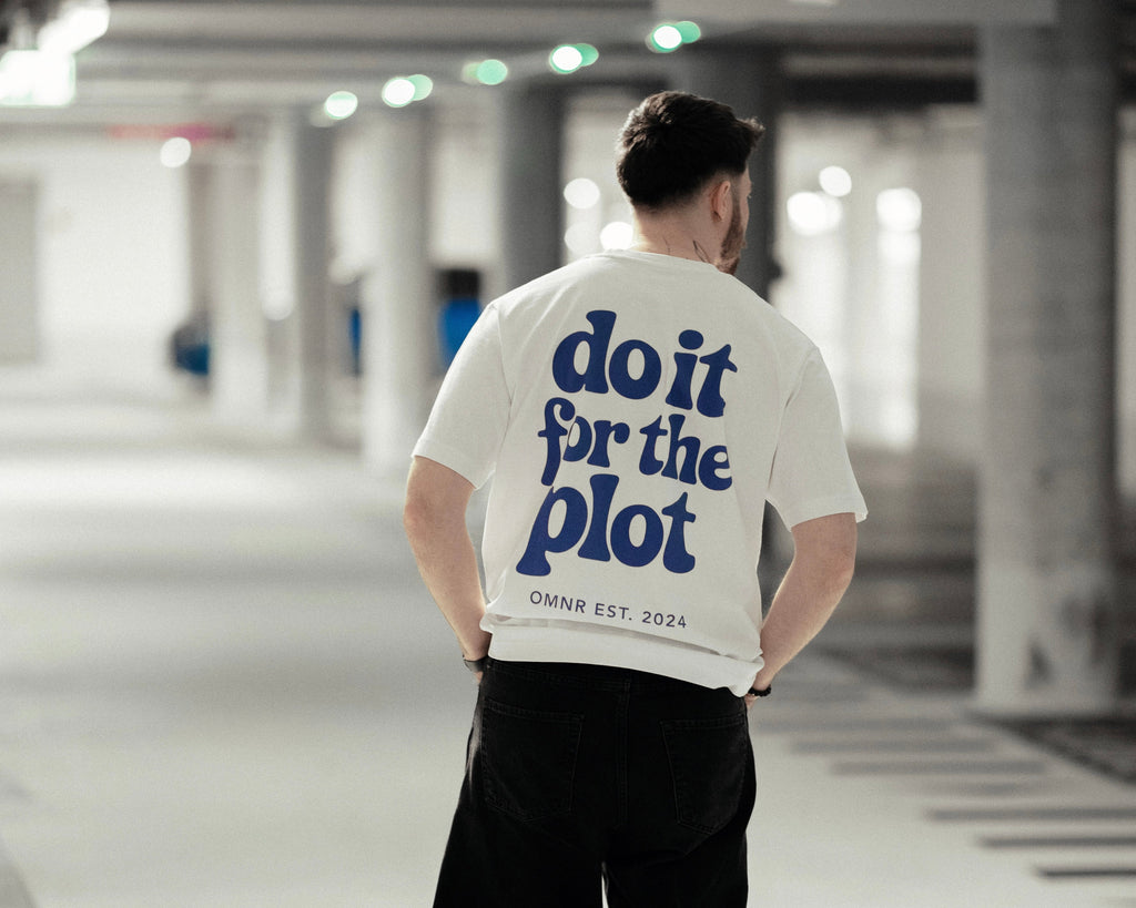 do it for the plot - Oversized T-Shirt